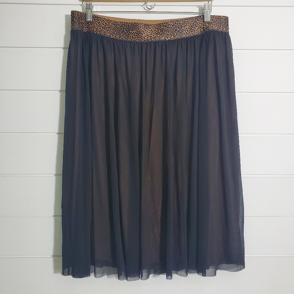 Chico's Mesh Midi Skirt Leopard Stretch Waistband Pull On. Size: 2